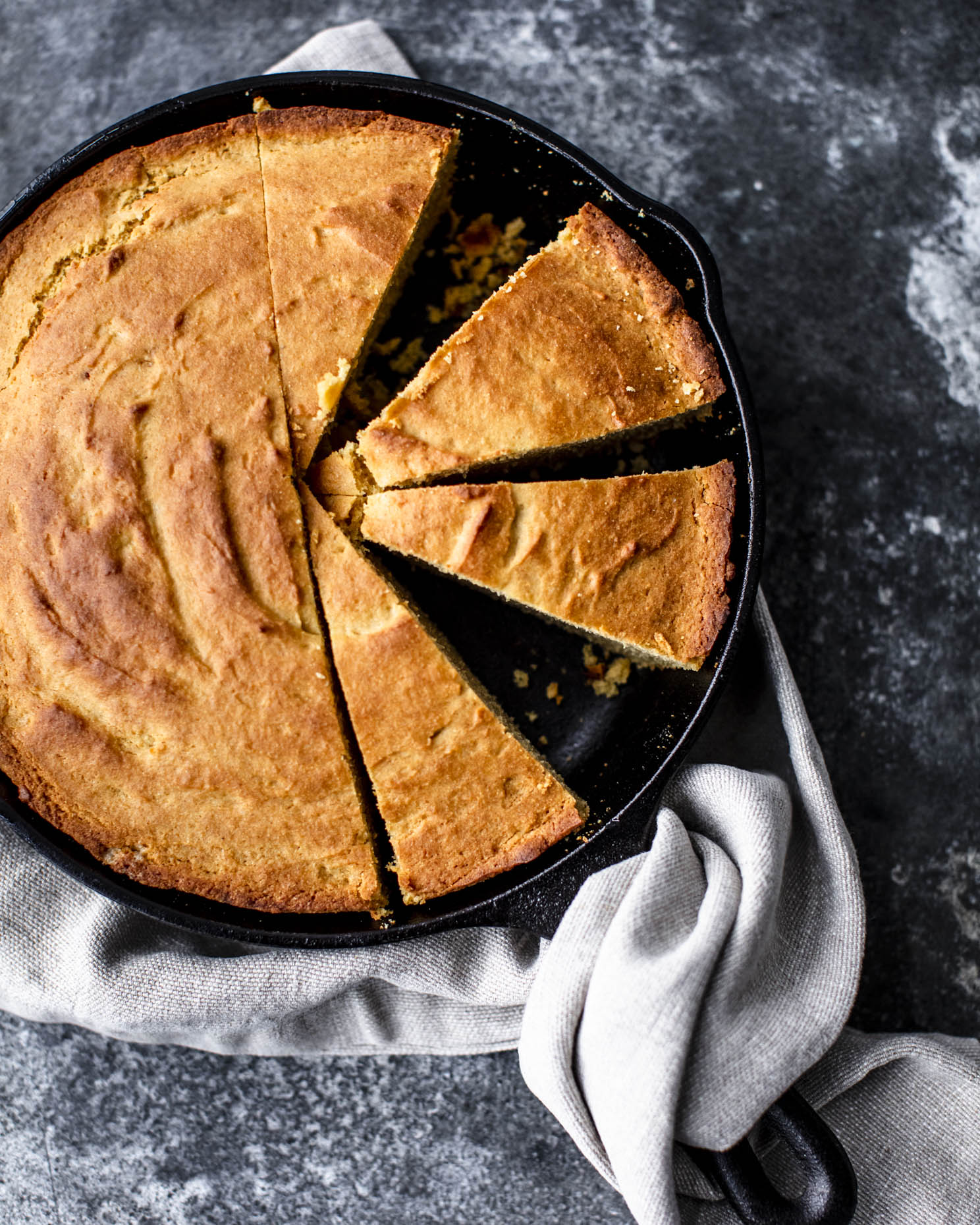 larsen_skillet_maple_cornbread_0117